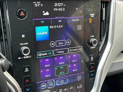 Used 2022 Subaru Outback Premium image 16