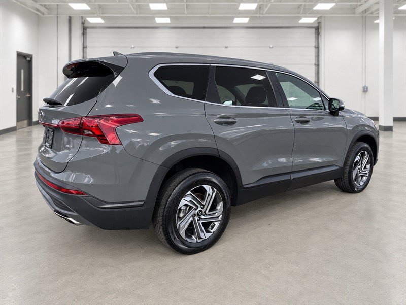 Used 2023 Hyundai Santa Fe SE AWD/4WD image 7