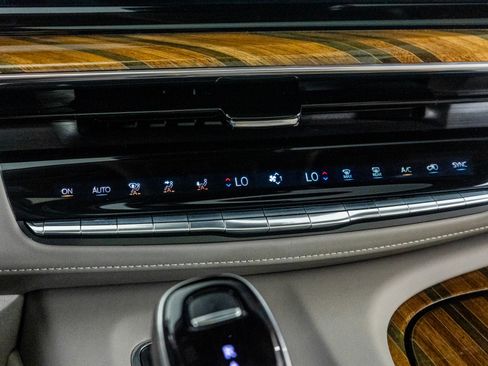 Used 2023 Cadillac Escalade Sport Platinum image 39