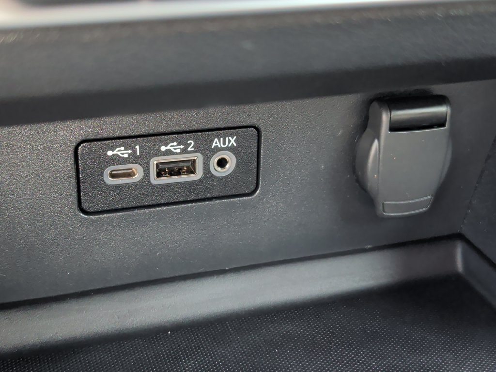 Used 2025 Nissan Altima 2.5 SV FWD image 28