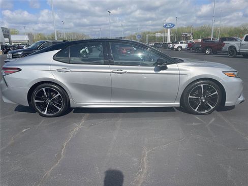 Used 2018 Toyota Camry XSE w/ Driver Assist Package image 6