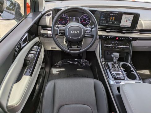 Used 2022 Kia Carnival SX FWD image 15