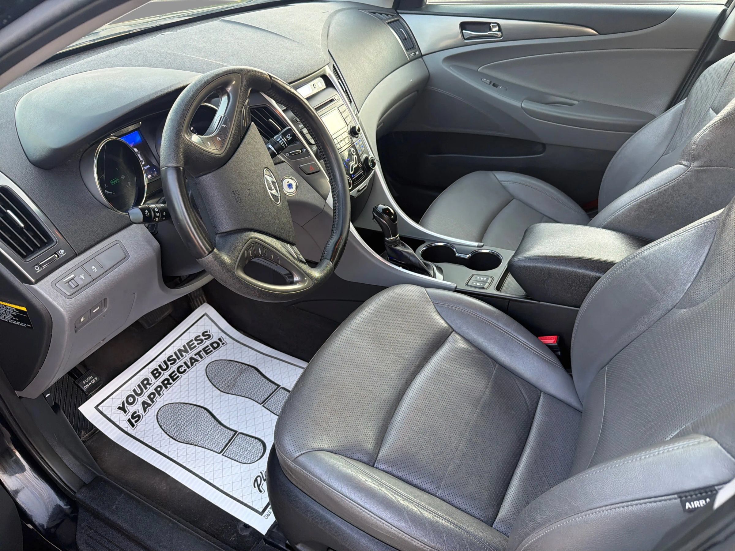 Used 2012 Hyundai Sonata Hybrid w/ Leather Pkg FWD image 10
