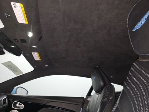 Used 2018 Aston Martin DB11 V12 image 12