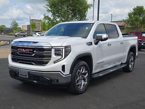Used 2023 GMC Sierra 1500 SLT RWD image 2