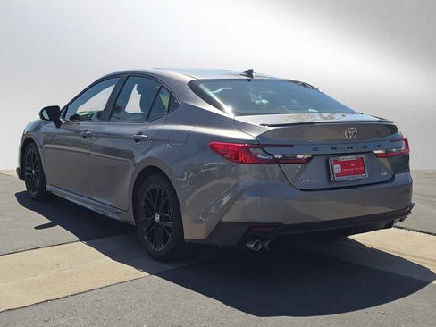 Certified 2025 Toyota Camry SE FWD image 5