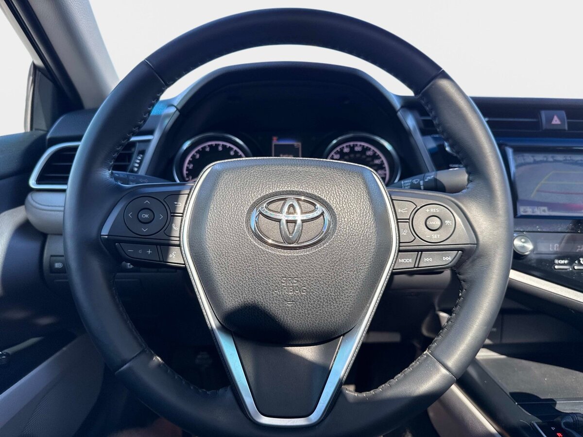 Used 2018 Toyota Camry SE w/ Moonroof Package FWD image 20