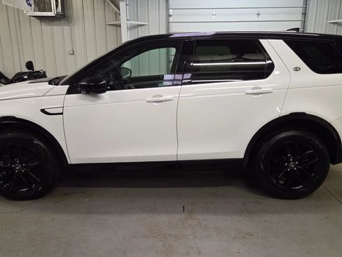 Used 2024 Land Rover Discovery Sport Dynamic SE AWD/4WD image 3