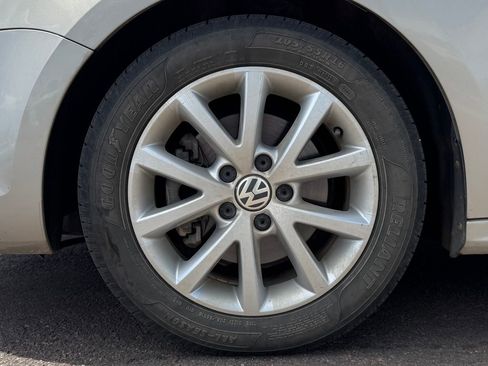 Used 2013 Volkswagen Jetta SE FWD image 11