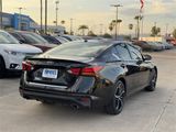 Used 2023 Nissan Altima 2.5 SR image 2