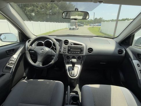 Used 2006 Toyota Matrix XR FWD image 10