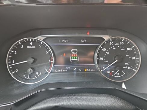 Used 2025 Nissan Pathfinder SL AWD/4WD image 14