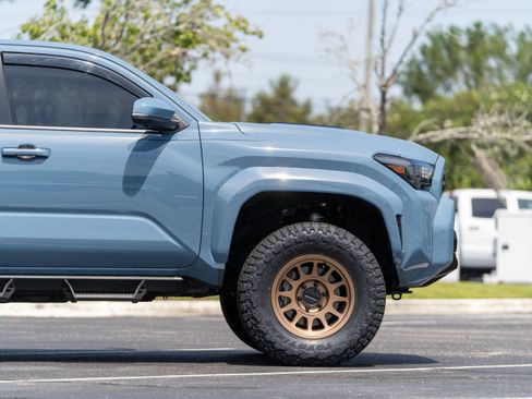 Used 2025 Toyota 4Runner TRD Sport Premium AWD/4WD image 7