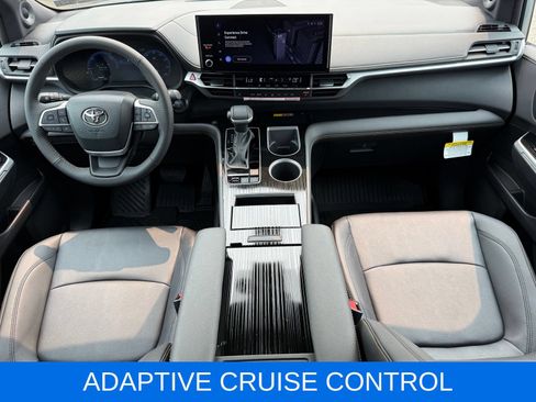 Used 2026 Toyota Sienna XLE Woodland Edition AWD/4WD image 26