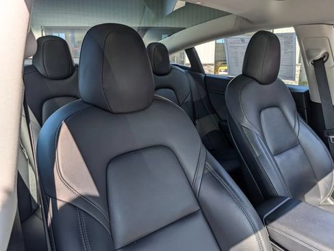 Used 2022 Tesla Model 3 Long Range AWD/4WD image 14