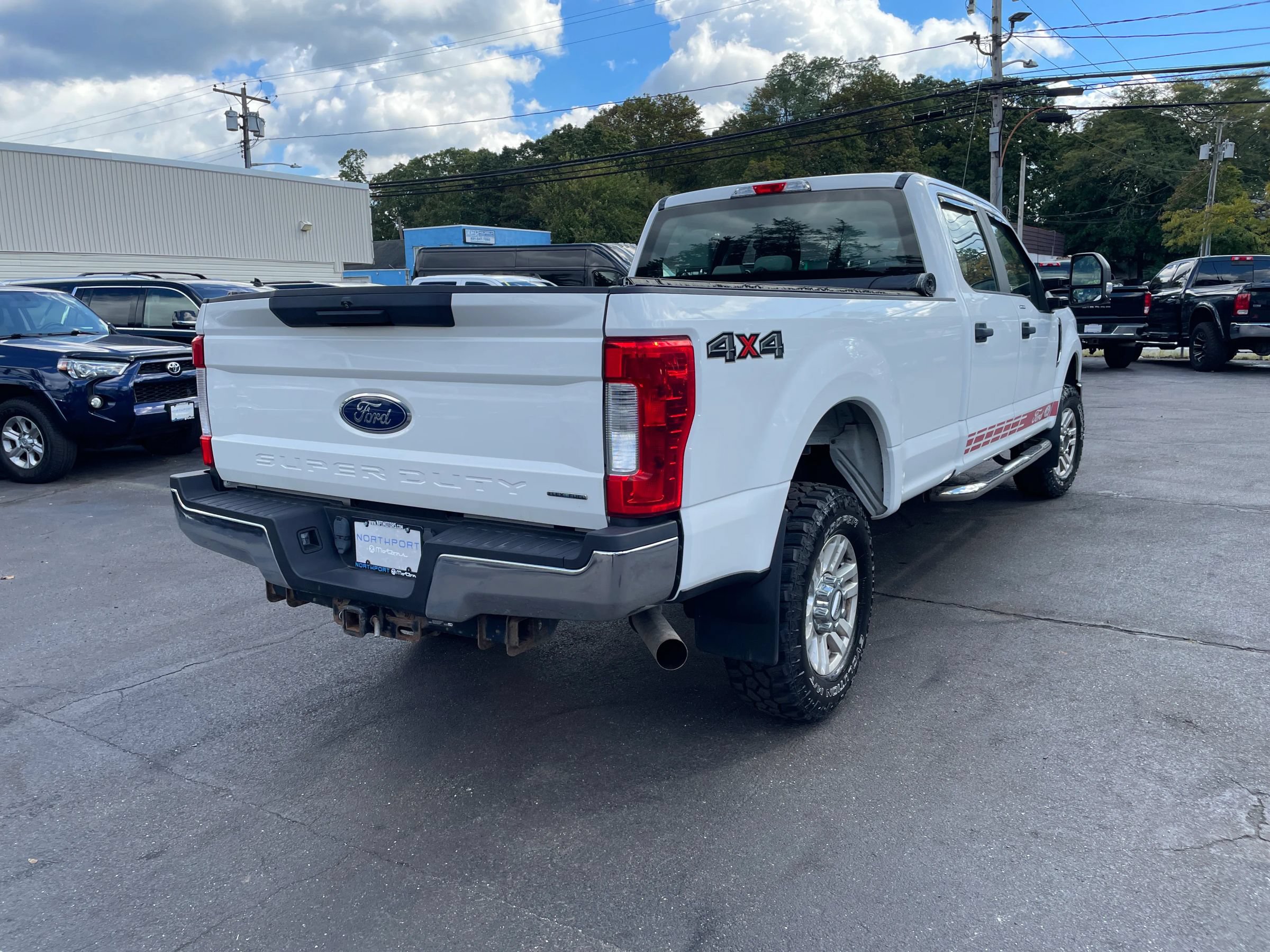 Used 2017 Ford F250 XL w/ STX Appearance Package AWD/4WD image 5