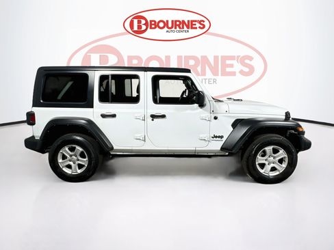 Used 2022 Jeep Wrangler Unlimited Sport AWD/4WD image 9