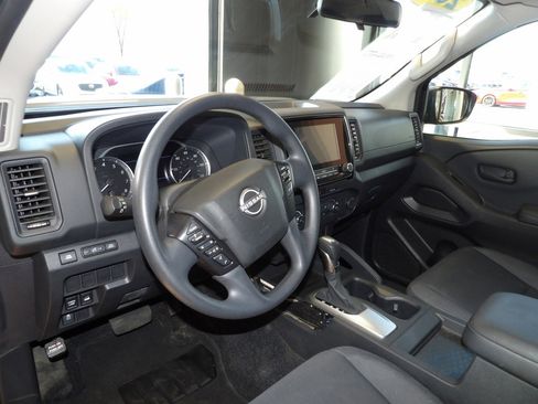 Used 2022 Nissan Frontier S image 19