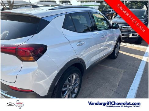 Certified 2023 Buick Encore GX Essence w/ Experience Buick Package FWD image 7