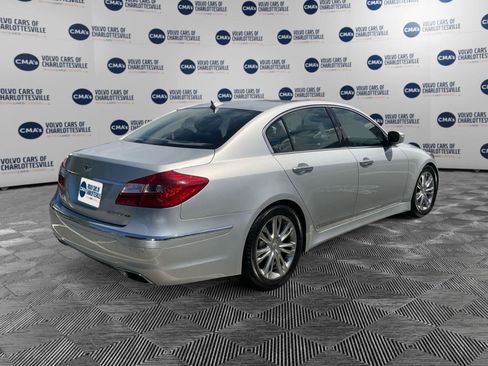 Used 2012 Hyundai Genesis 4.6 RWD image 5