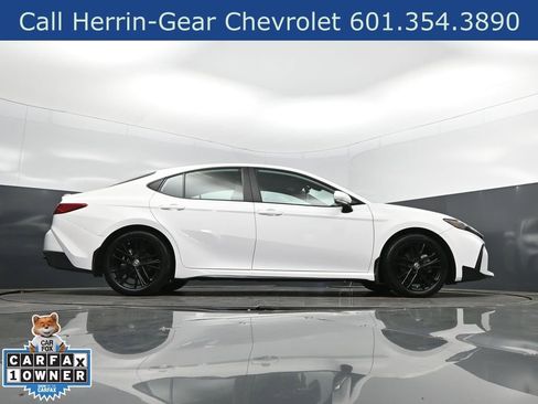 Used 2025 Toyota Camry SE w/ Convenience Package FWD image 44