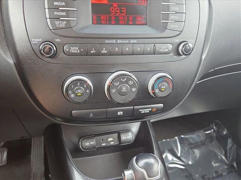 Used 2015 Kia Soul + FWD image 14