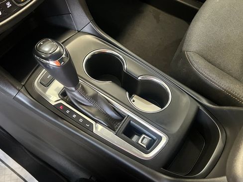 Used 2019 Chevrolet Equinox LT w/ Sun & Navigation Package AWD/4WD image 31