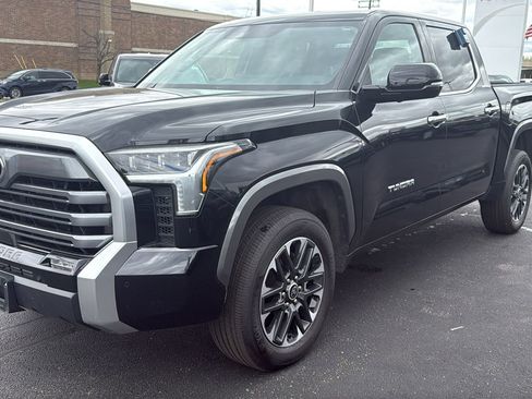 Used 2024 Toyota Tundra Limited AWD/4WD image 3