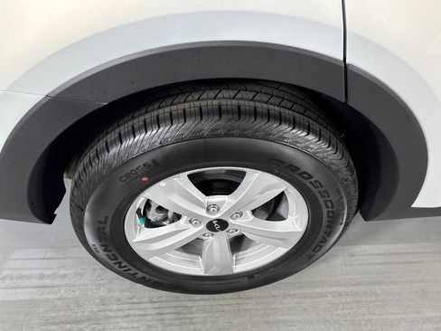 New 2026 Kia Sorento LX FWD image 10