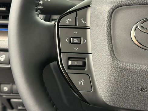 Used 2026 Toyota Prius XLE image 20