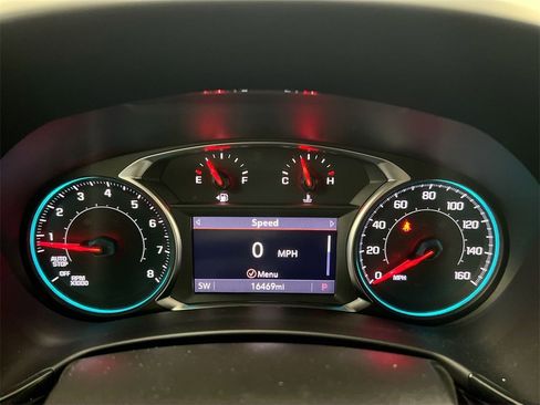 Used 2022 Chevrolet Equinox RS w/ RS Leather Package image 11