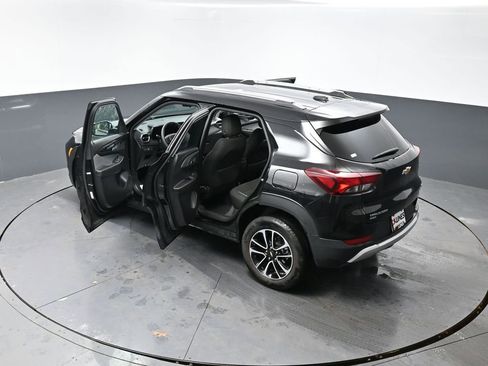 Used 2025 Chevrolet TrailBlazer LT w/ Driver Confidence Package image 58