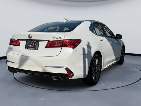 Used 2018 Acura TLX V6 w/ Technology Package FWD image 4