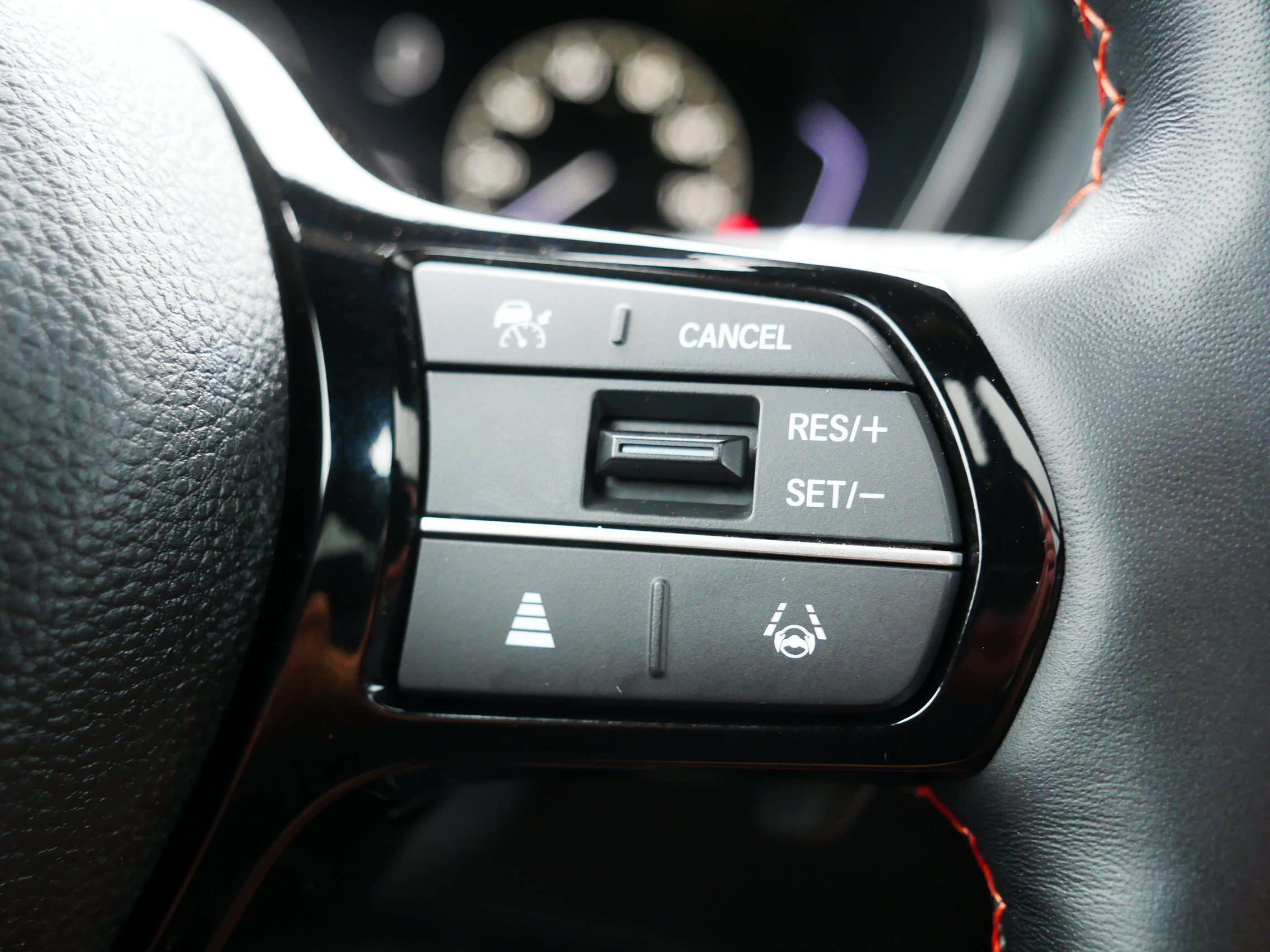 Used 2025 Honda Pilot TrailSport image 26