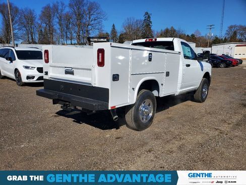 New 2024 RAM 2500 Tradesman w/ Chrome Appearance Group AWD/4WD image 4