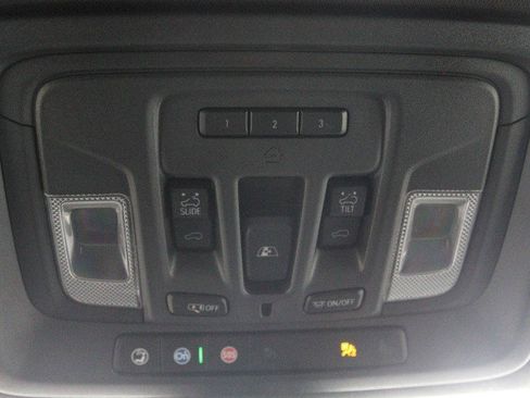 Used 2021 Chevrolet Silverado 3500 High Country w/ Technology Package image 33