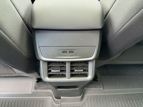 New 2026 Chevrolet Equinox LT AWD/4WD image 16