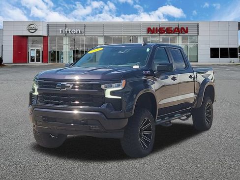 Used 2022 Chevrolet Silverado 1500 RST AWD/4WD image 3