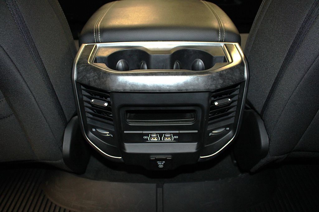 Used 2022 RAM 1500 Big Horn AWD/4WD image 40