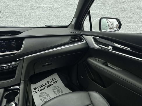 Certified 2025 Cadillac XT5 Premium Luxury w/ Technology Package image 32