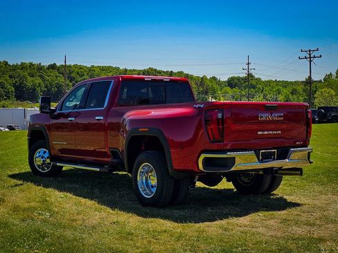 New 2026 GMC Sierra 3500 SLT w/ SLT Premium Package AWD/4WD image 8