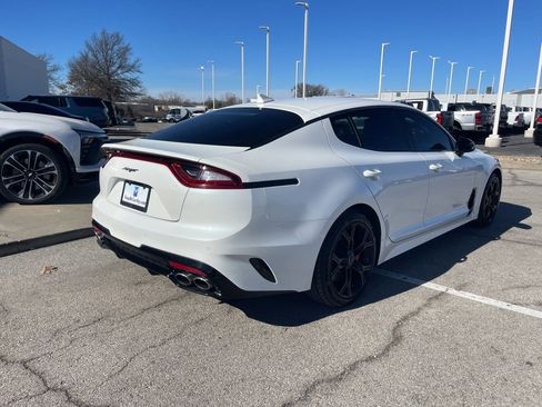 Used 2018 Kia Stinger GT image 3