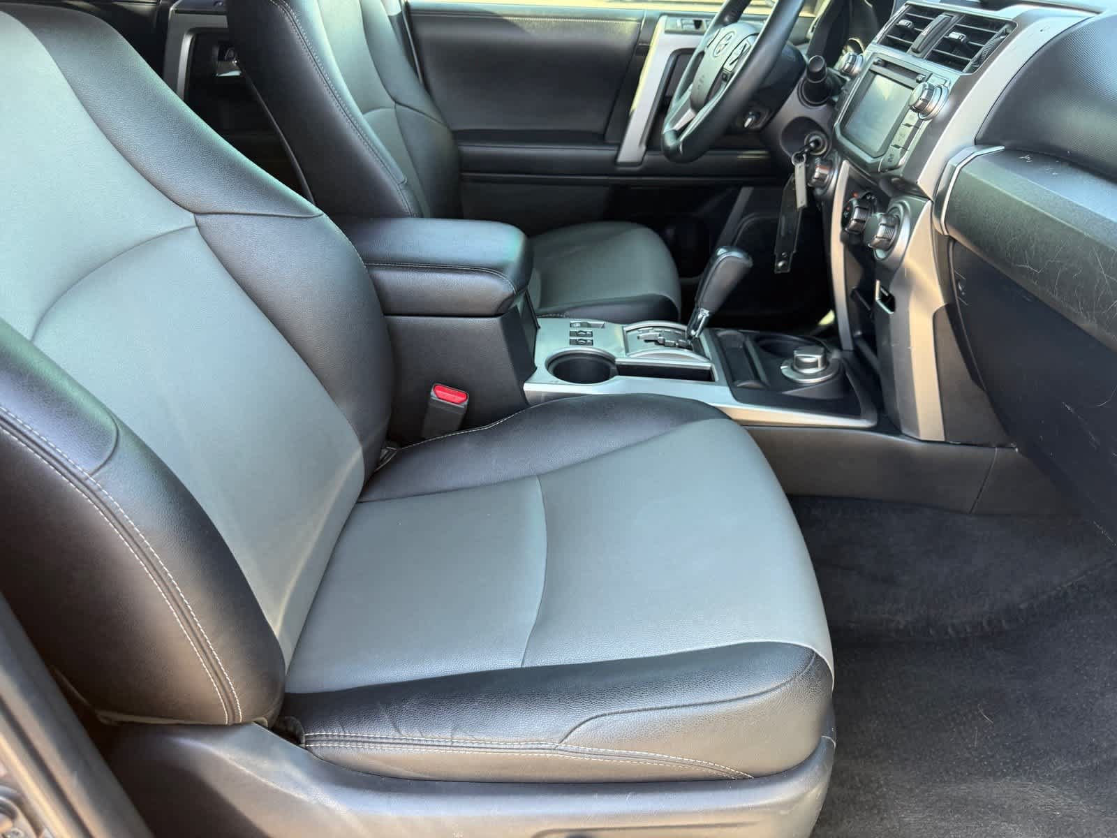 Used 2018 Toyota 4Runner SR5 Premium AWD/4WD image 32