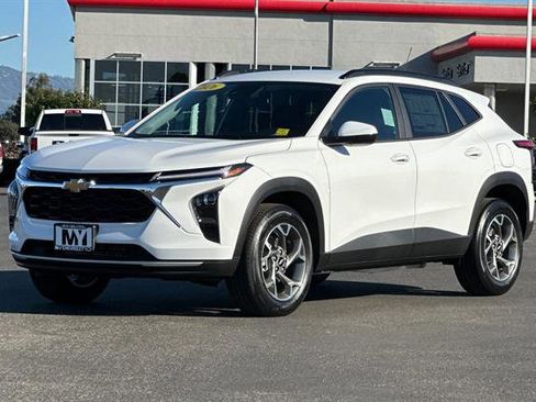 New 2026 Chevrolet Trax LT image 8