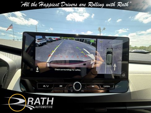 New 2025 Mitsubishi Outlander SE image 16