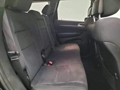 Used 2017 Jeep Grand Cherokee Laredo AWD/4WD image 19