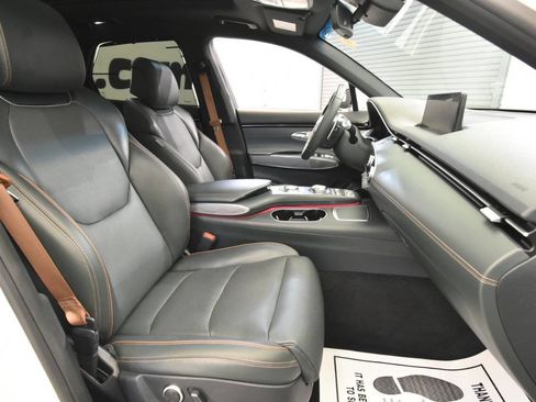 Used 2022 Genesis GV70 2.5T w/ Advanced Package image 15