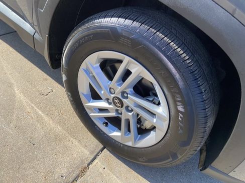 Used 2025 Hyundai Tucson SE FWD image 35