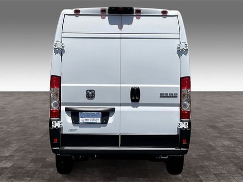New 2025 RAM ProMaster 2500 w/ Quick Order Package 22G SLT image 4
