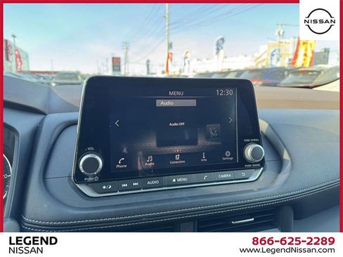 Used 2023 Nissan Rogue S image 22